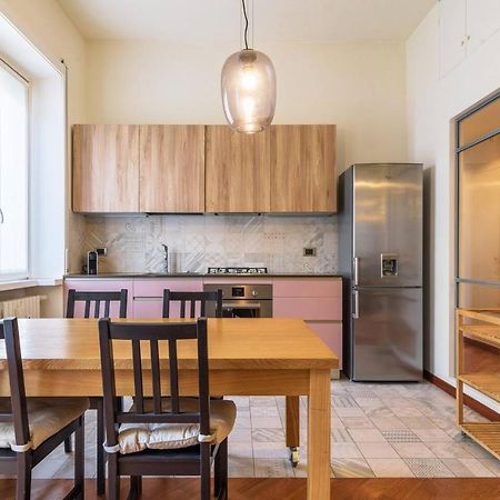 Colored And Spacious Flat Close To Navigli By Easylife ミラノ エクステリア 写真