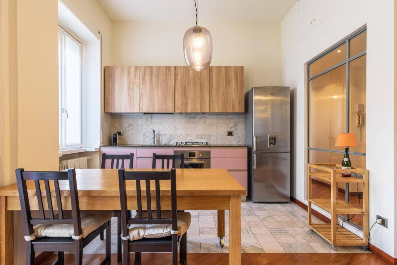 Colored And Spacious Flat Close To Navigli By Easylife ミラノ エクステリア 写真